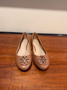 Tory Burch Tan Leather Logo Ballet Flats - Size7